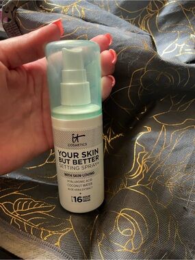 Barely used it cosmetics Your Skin But Better makeup Setting Spray